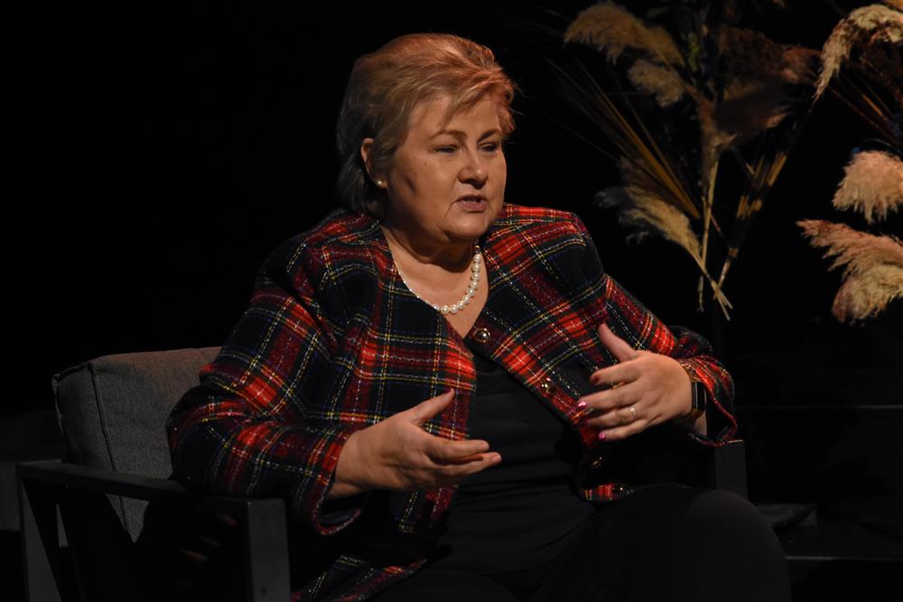 Erna Solberg - Klikk for stort bilete