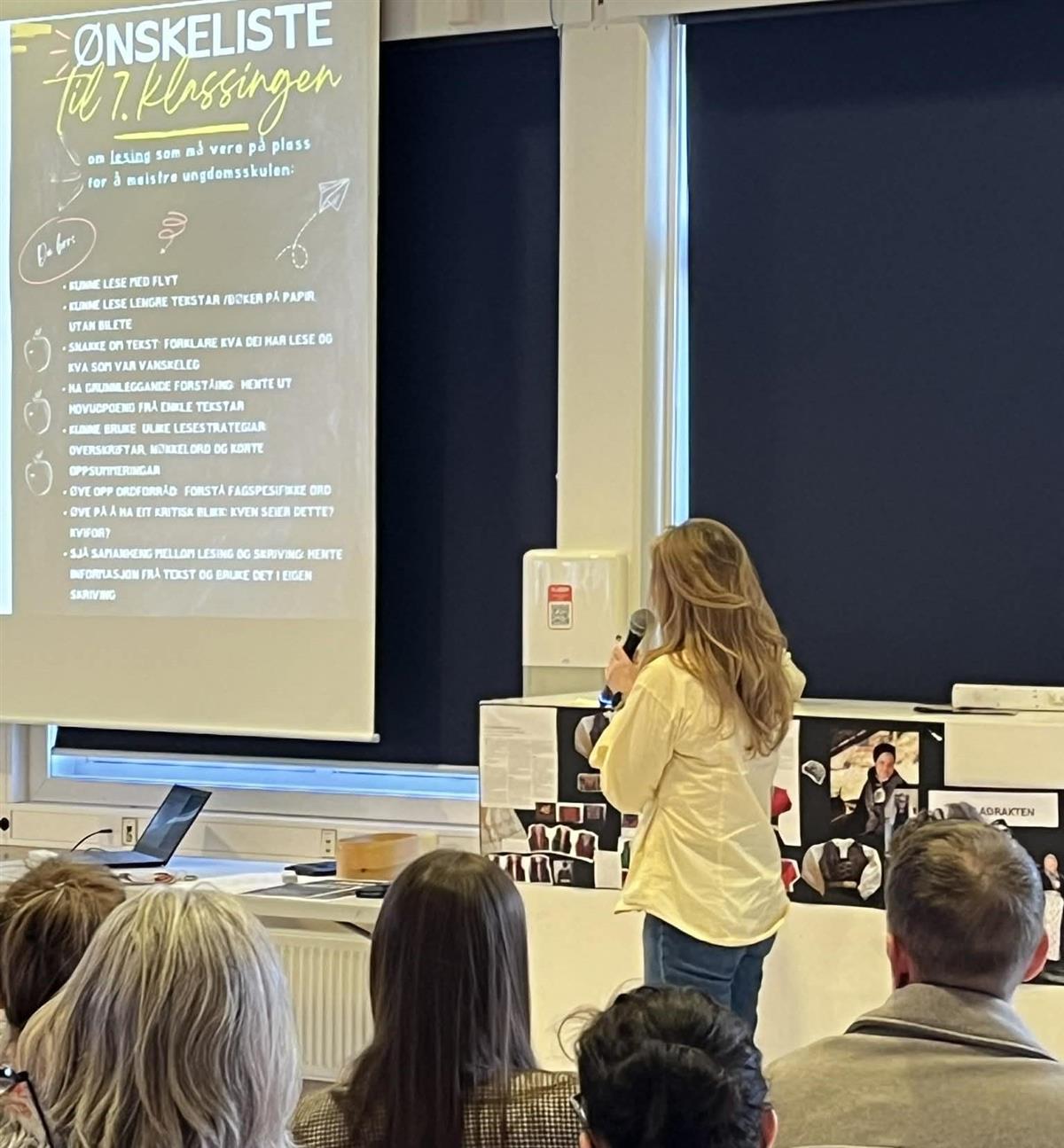 Frå samlinga - Klikk for stort bilete